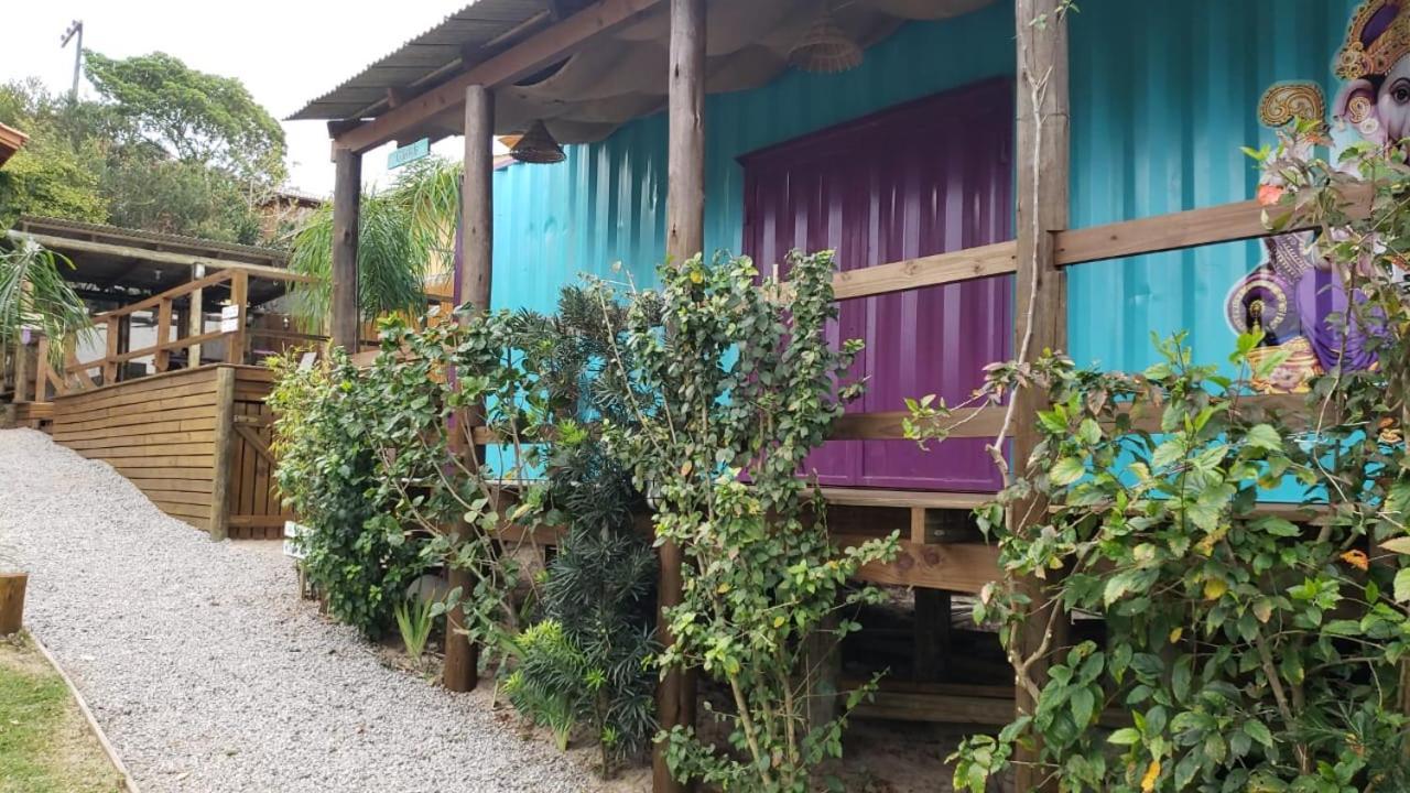 Hindu Box Containers E Cabanas Praia do Rosa Exterior foto